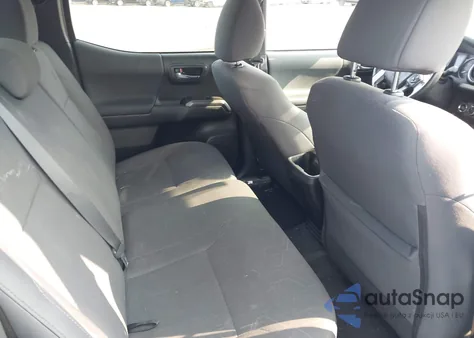 2017 Toyota Tacoma Trd Off Road z USA, uszkodzony, nr VIN 5TFCZ5AN9HX089144